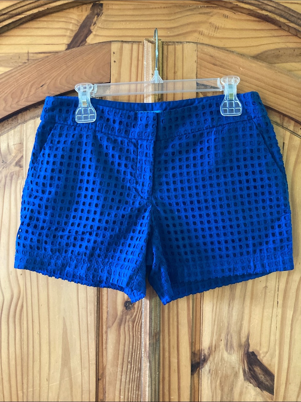 Women’s Fleur Bleue blue eyelet lace chino shorts size 8